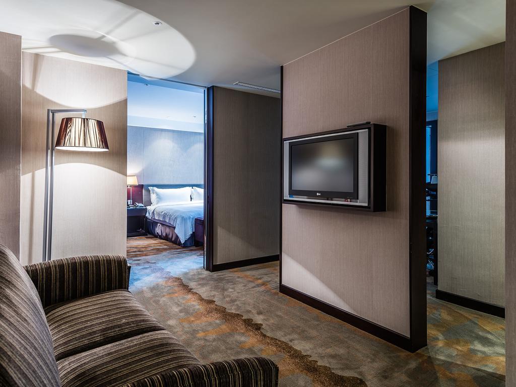 Hotel The Tango Taichung Extérieur photo