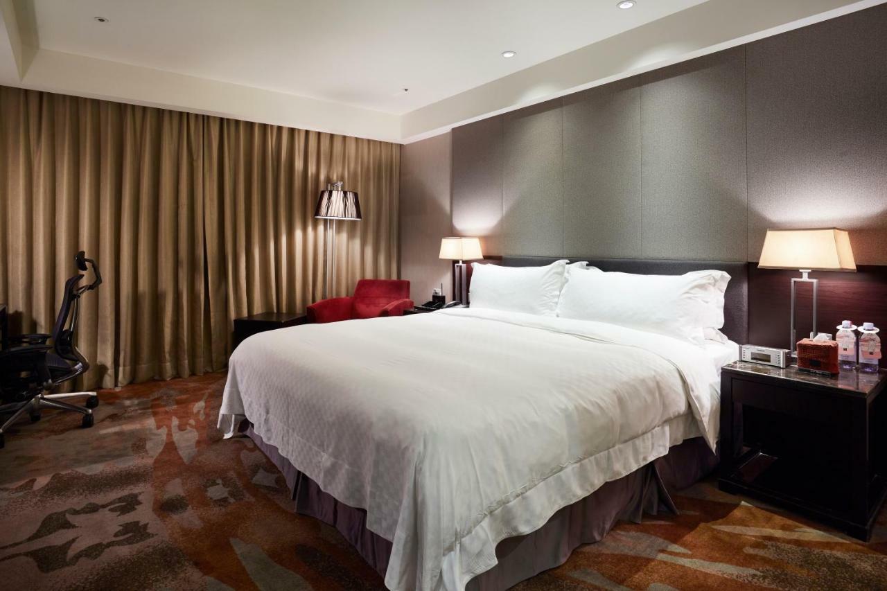 Hotel The Tango Taichung Extérieur photo
